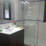 alquiler-conil-de-la-frontera-piscina-bano