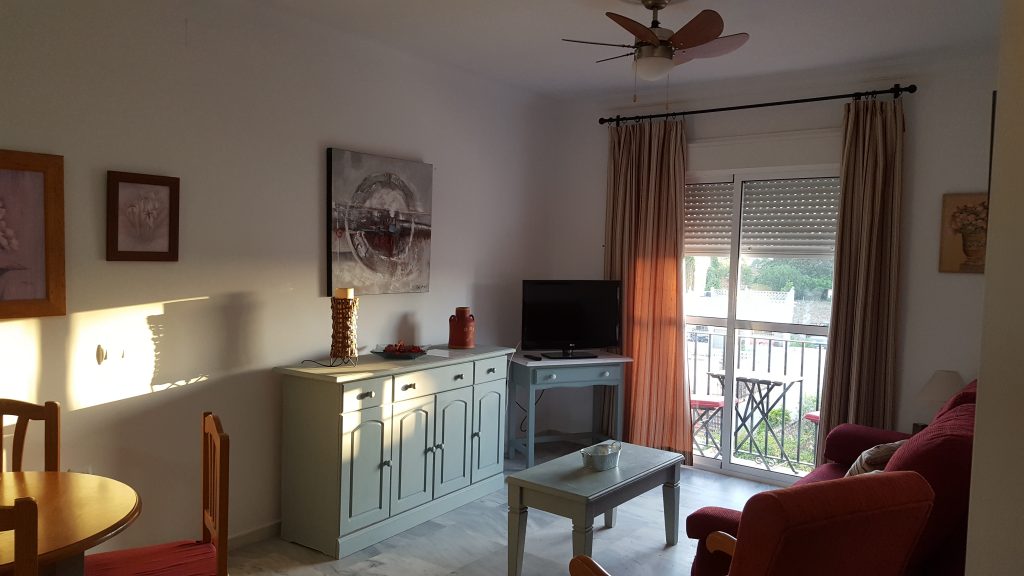 rent-a-room-conil-living